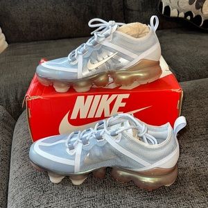 Women’s Nike vapormax size 7